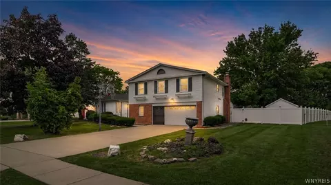 194 Exeter Rd, Amherst, NY 14221
