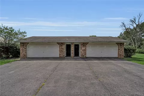 10705 Keller Rd, Clarence, NY 14031