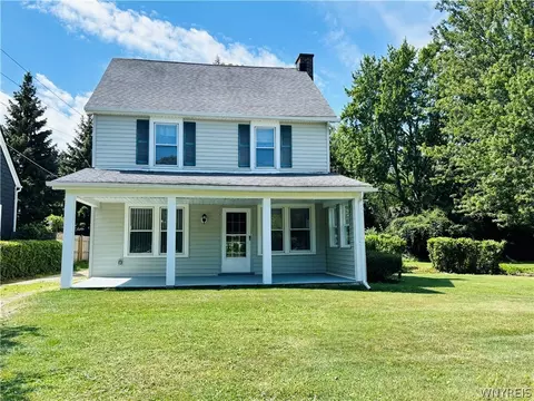 1933 Crescent, Hamburg, NY 14085