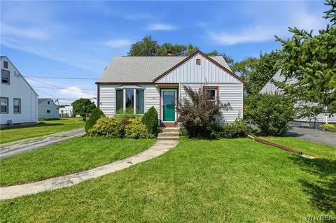 72 Grand Blvd, Cheektowaga, NY 14225