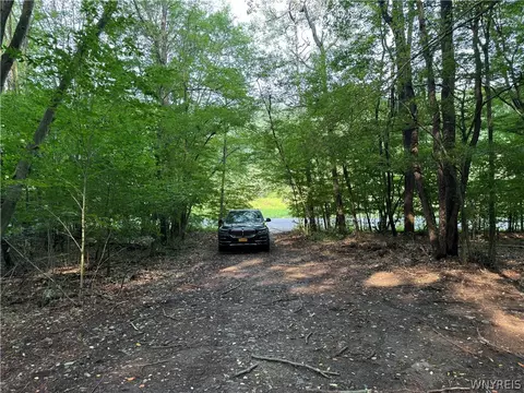 3992 Bear Hollow Rd, Great Valley, NY 14741