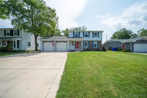 391 Woodward Cres, West Seneca, NY 14224