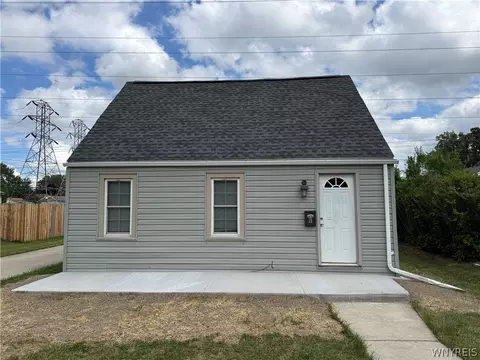 15 Heather Rd, Cheektowaga, NY 14225