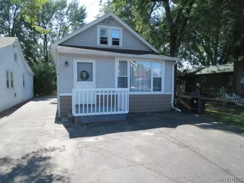 5716 Lakeview, Lake View, NY 14085