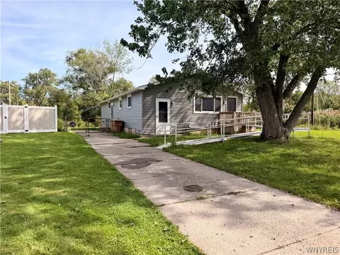 74 Joel Dr, Depew, NY 14043