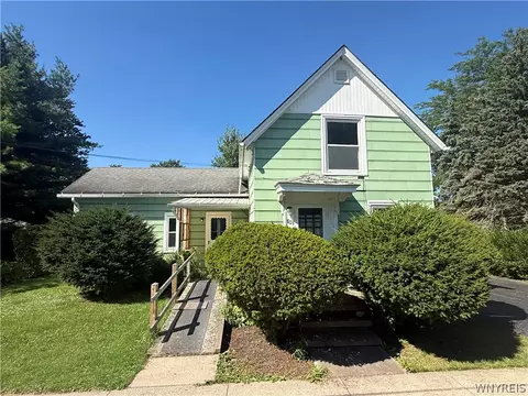 283 Wilcox St, Wilson, NY 14172