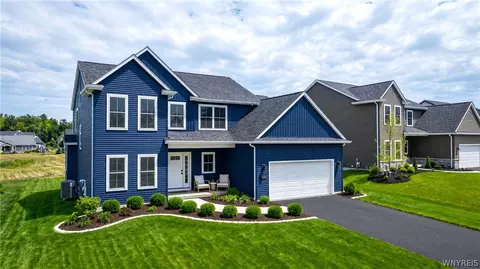 147 Sandywood Cir, Grand Island, NY 14072