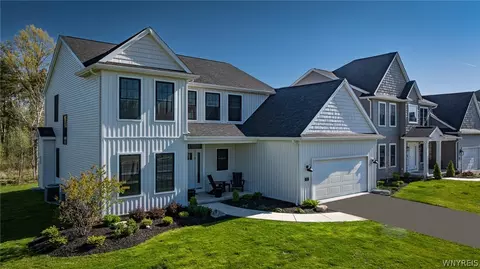 147 Sandywood Cir, Grand Island, NY 14072
