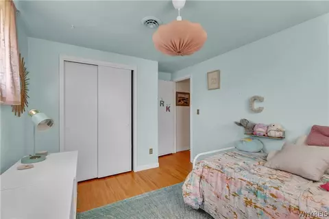 Bedroom - 145 E Maplemere Rd, Amherst, NY 14221 photo 9 of 9