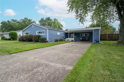21 Beverly Dr, Depew, NY 14043