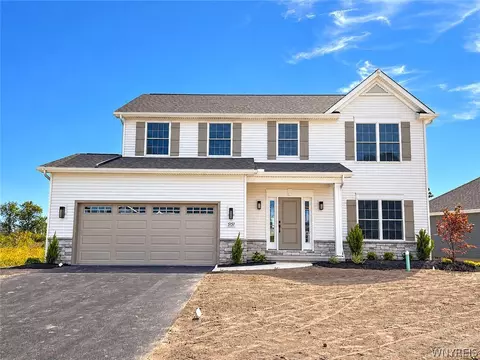 5151 Bridle Path Ln, Lewiston, NY 14092