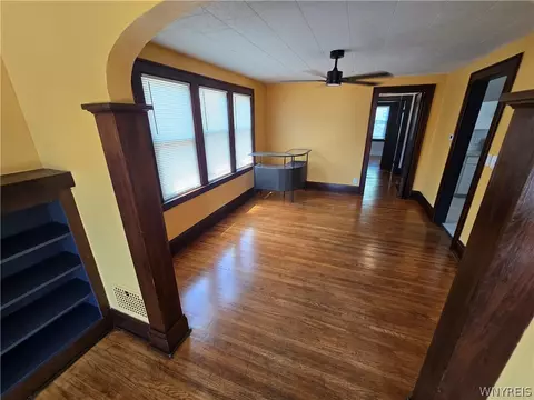 Living - 87 Eiseman Ave, Buffalo, NY 14217 photo 2 of 9