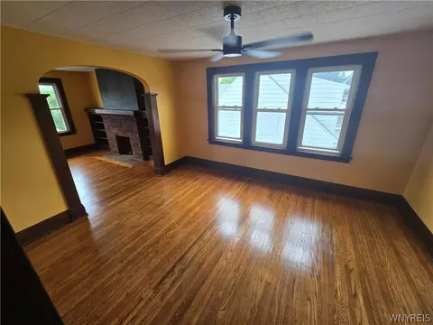 Living - 87 Eiseman Ave, Buffalo, NY 14217 photo 3 of 9
