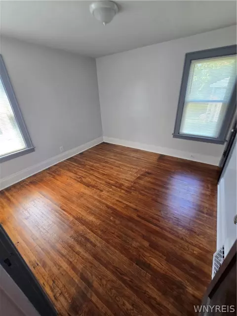 Bedroom - 87 Eiseman Ave, Buffalo, NY 14217 photo 2 of 5