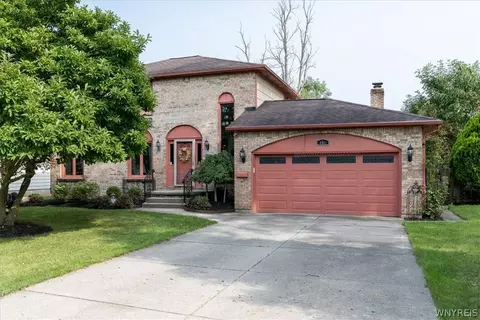 486 Cottonwood Dr, Amherst, NY 14221