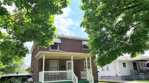 353 38th St, Niagara Falls, NY 14303