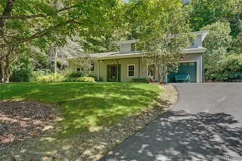 6667 Hunters Creek Rd, Wales, NY 14139