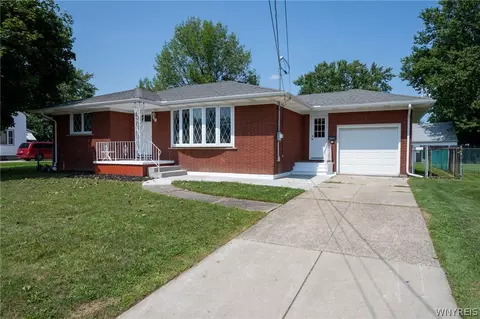 28 Evergreen Pl, Cheektowaga, NY 14225