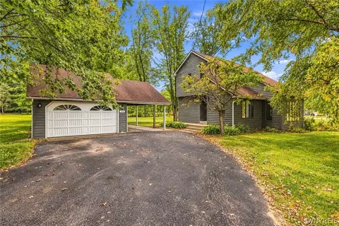 310 Ontario St, Wilson, NY 14172