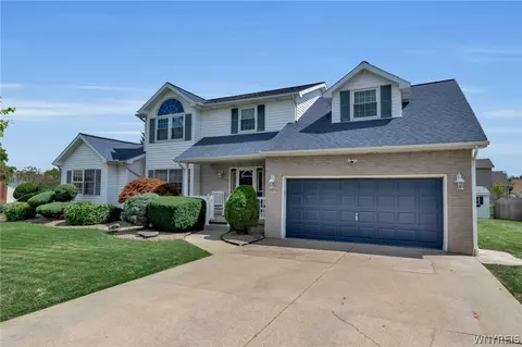 6989 Samantha Ct, Wheatfield, NY 14304