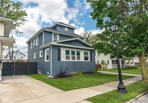 19 Hamilton Blvd, Kenmore, NY 14217
