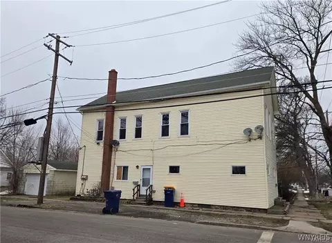285 Clinton St, Lockport, NY 14094