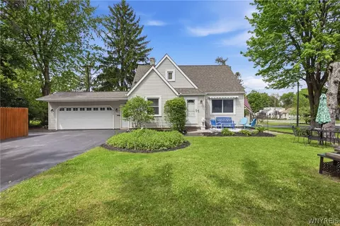 8730 Sunset Dr, Buffalo, NY 14221