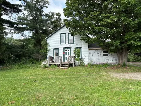 11029 Route 16, Yorkshire, NY 14042