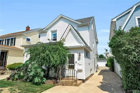 218 Mckinley Ave, Kenmore, NY 14217