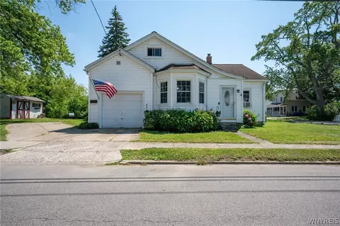 4 Kent Ave, Blasdell, NY 14219