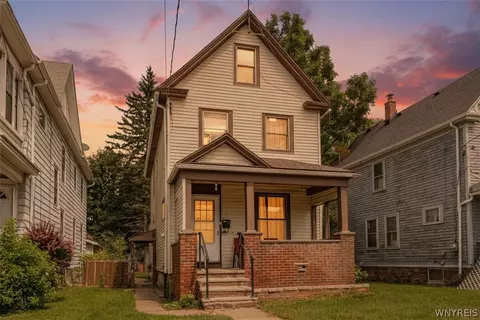 2222 Whitney Ave, Niagara Falls, NY 14301