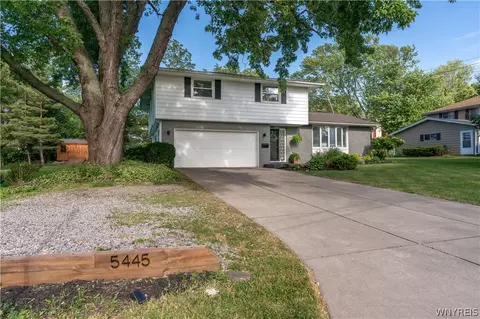 5445 Sterling Rd, Hamburg, NY 14075