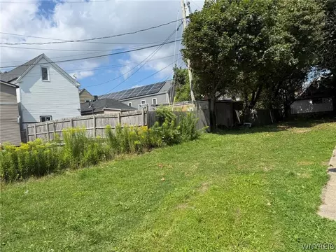461 Plymouth Ave, Buffalo, NY 14213