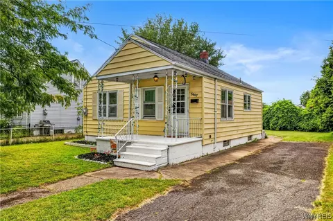 3607 Ferry Ave, Niagara Falls, NY 14301
