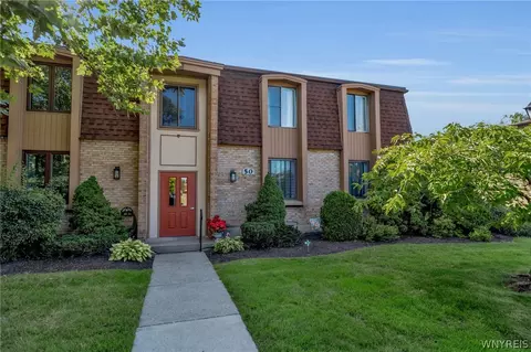 50 Charter Oaks Dr #4, Amherst, NY 14228