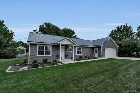 4691 Quarry Ln, Clarence, NY 14031