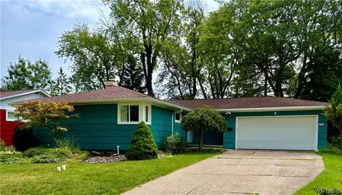 272 Woodmere Dr, Tonawanda, NY 14150