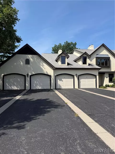 724 Northridge Dr #220, Lewiston, NY 14092