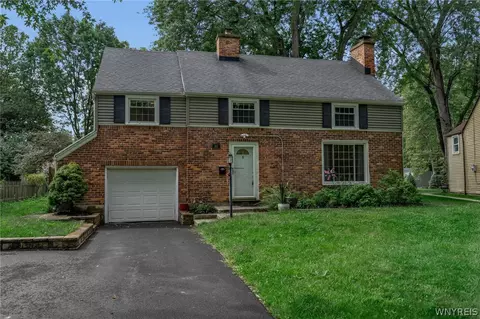 80 Morningside Ln, Amherst, NY 14221