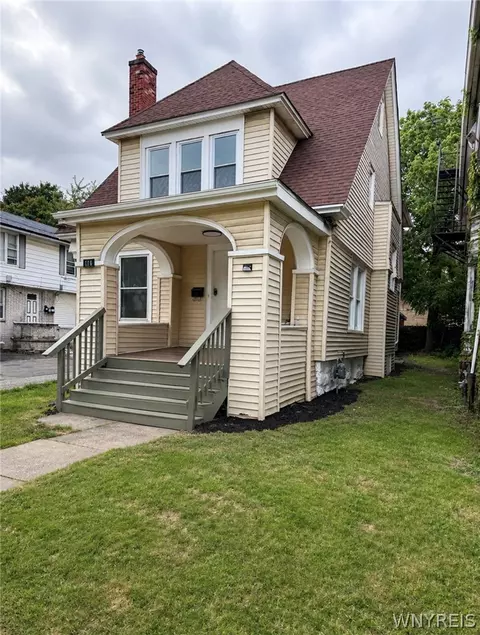 1116 Ferry Ave, Niagara Falls, NY 14301