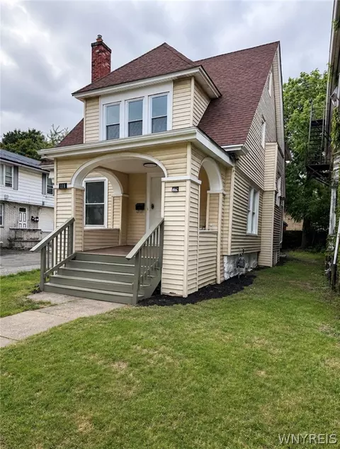 1116 Ferry Ave, Niagara Falls, NY 14301