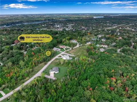 5120 Country Clb, Lewiston, NY 14092