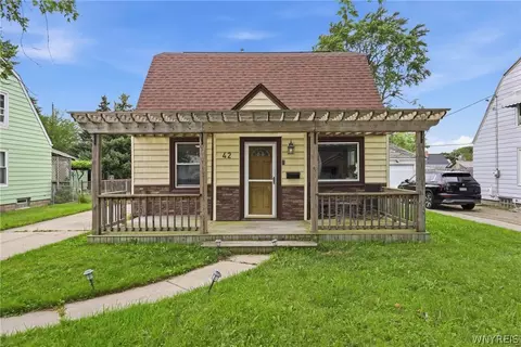 42 Lindbergh Ct, Cheektowaga, NY 14225