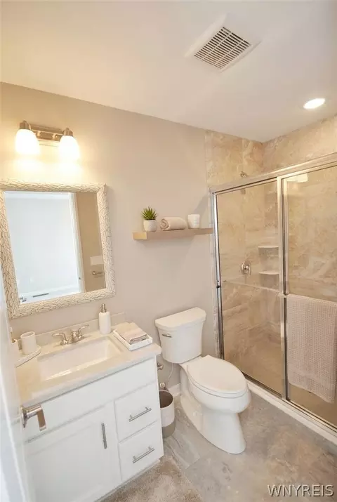 Bath - 98 Peppermint Rd, Lancaster, NY 14086 photo 2 of 3