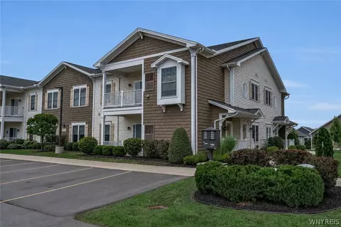 293 Northill Dr E #E, Amherst, NY 14221