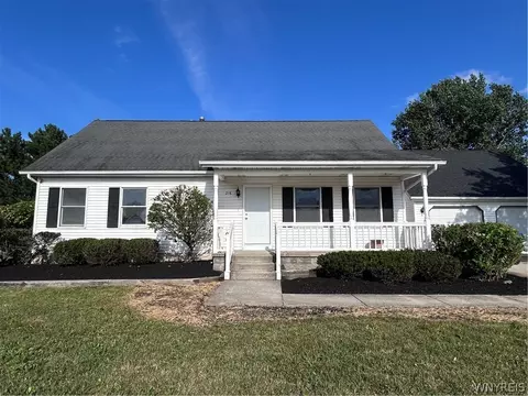 218 Summit Ave, West Seneca, NY 14224