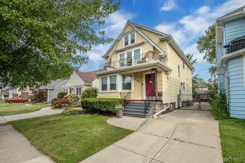 141 Washington Ave, Kenmore, NY 14217