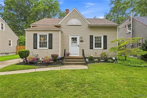 540 Windermere Blvd, Amherst, NY 14226