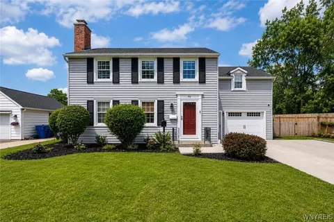 90 Park Forest Dr, Amherst, NY 14221