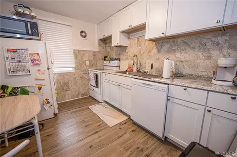 Kitchen - 56 Eiss Pl, Amherst, NY 14226 photo 5 of 5